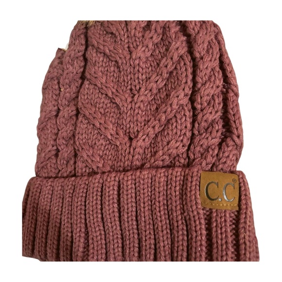 NWT Paper store chunky knit winter hat with poof on top - Picture 5 of 5